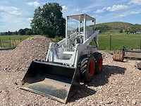Bobcat 1600d skid steer loader - afbeelding 1 van  17