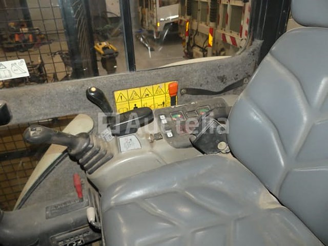 Bobcat 425 eg mini rupsgraafmachine - afbeelding 13 van  27