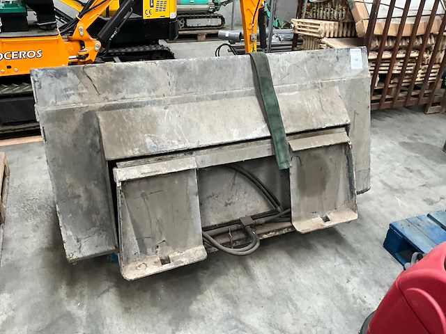 Bobcat hoogkipbak hydraulisch - afbeelding 2 van  3