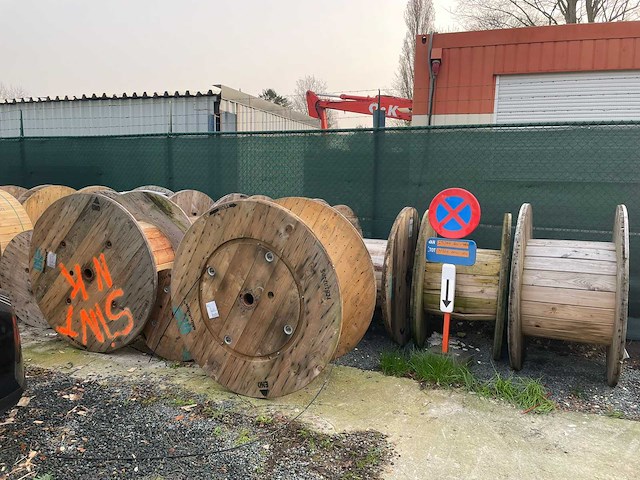 Bobijnen divers 9 stuks - afbeelding 1 van  5