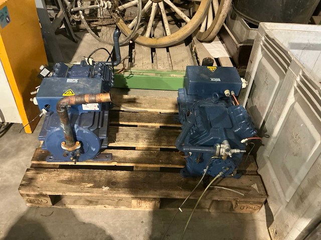 Bock hgx4/ 465-4 s semi hermetische koelcompressor (2x) - afbeelding 1 van  8
