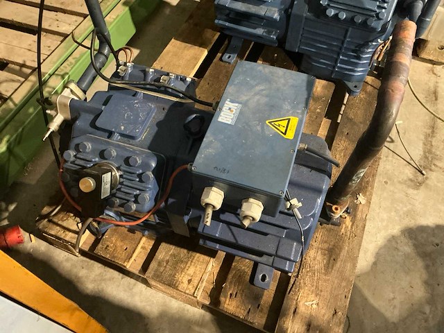 Bock hgx4/ 465-4 s semi hermetische koelcompressor (2x) - afbeelding 5 van  8