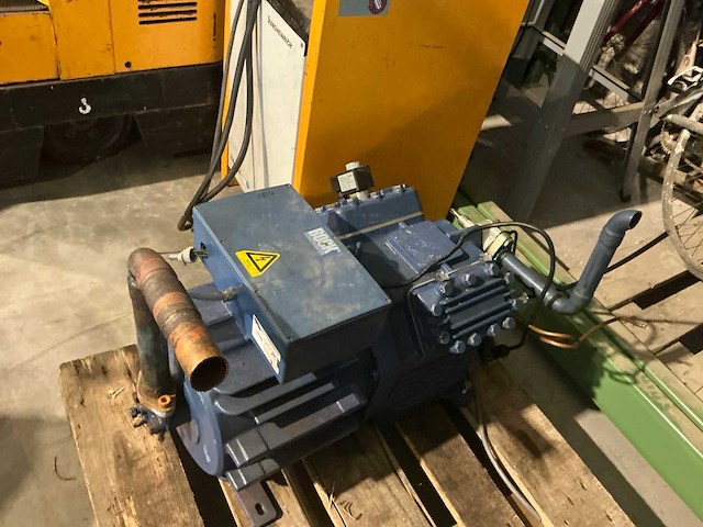 Bock hgx4/ 465-4 s semi hermetische koelcompressor (2x) - afbeelding 6 van  8