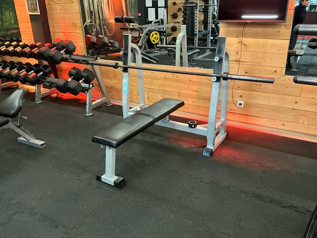 Body solid bench trainingsbank - afbeelding 1 van  8