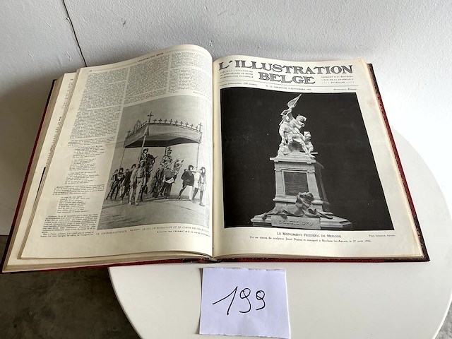 Boek geillustreerd (rood) - afbeelding 1 van  2
