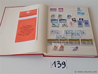 Boek met postzegels - afbeelding 1 van  4