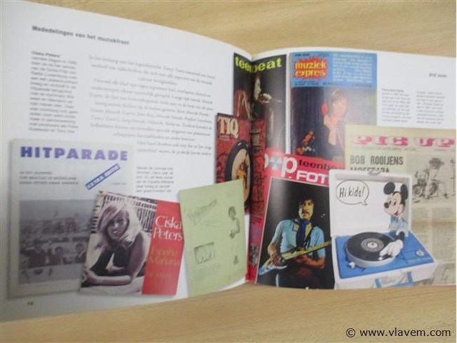 Boek - afbeelding 2 van  3