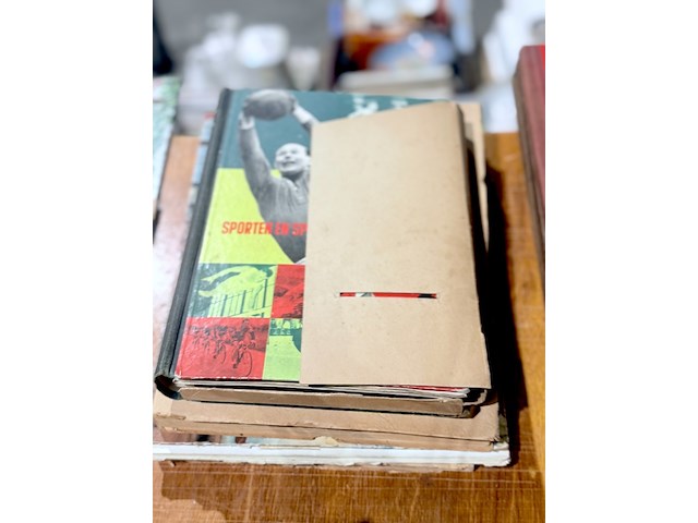 Boeken sport/voetbal met losse plaatjes - afbeelding 1 van  1