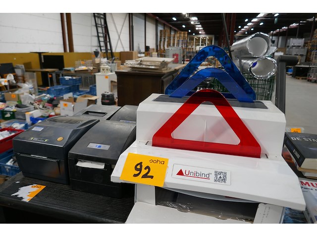 Boeken, ticketprinters en inbindmachine - afbeelding 2 van  5