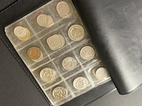 Boekje met 24tal diverse munten - afbeelding 1 van  4