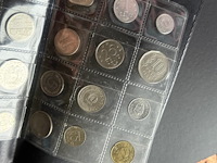 Boekje met 24tal diverse munten - afbeelding 2 van  4