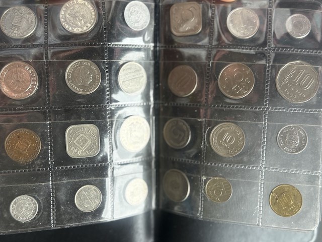 Boekje met 24tal diverse munten - afbeelding 3 van  4