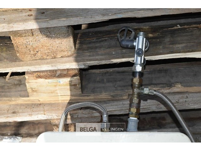 Boiler 220v - afbeelding 2 van  4