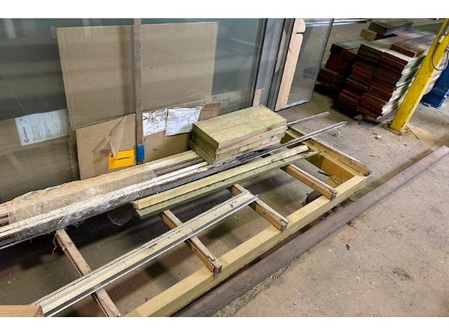 Bok met inhoud - afbeelding 10 van  10