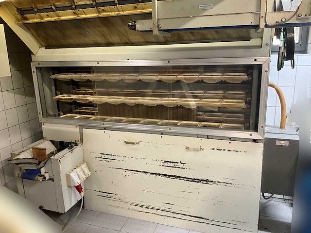 Bollenkast / deegrijsmachine – compleet systeem – bakkerij - afbeelding 2 van  9