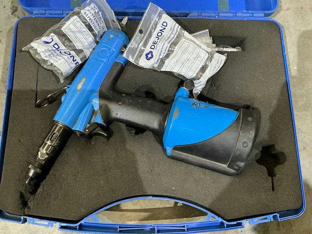 Bollhoff p803 blindklinknagelmachine - afbeelding 1 van  3