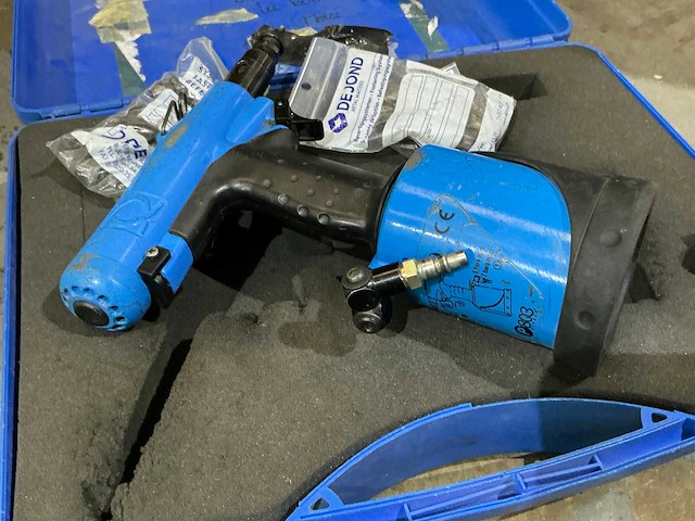 Bollhoff p803 blindklinknagelmachine - afbeelding 2 van  3