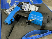 Bollhoff p803 blindklinknagelmachine - afbeelding 2 van  3