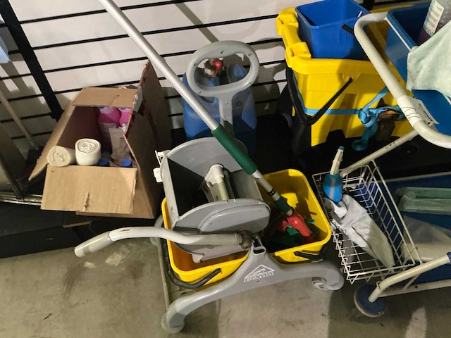 Boma diverse schoonmaakwagens (3x) - afbeelding 2 van  2