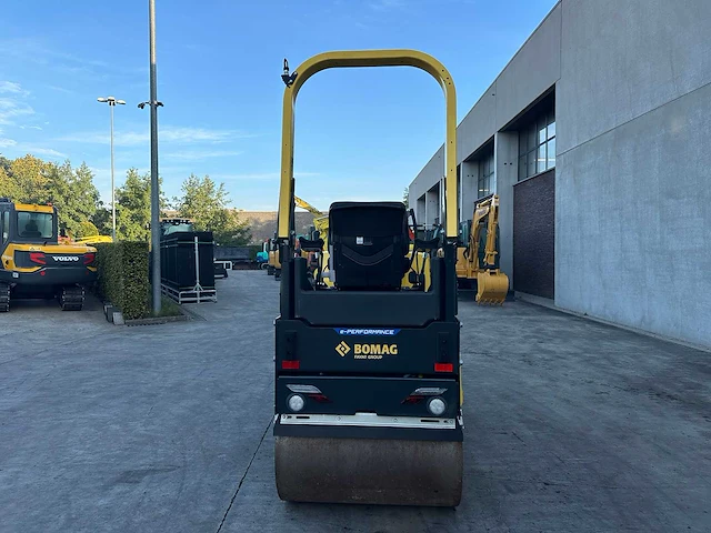 Bomag - 2024 - bw 100 ade-5 - duowals - afbeelding 33 van  34