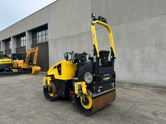 Bomag - 2024 - bw 120 ade-5 - duowals - afbeelding 1 van  34