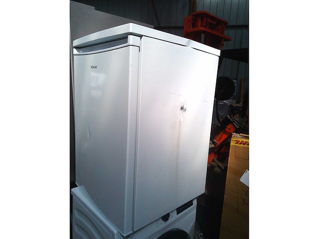 Bomann koelkast met kleine vriezer 120l wit ks2184-1-wit - afbeelding 1 van  4