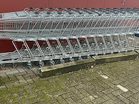 Boodschappen karren en interne boodschappen mandjes op rollen. - afbeelding 2 van  8