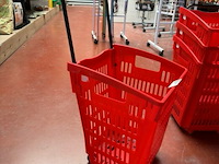 Boodschappenmanden op wielen (4x) en 1x huishoudtrapje - afbeelding 3 van  6