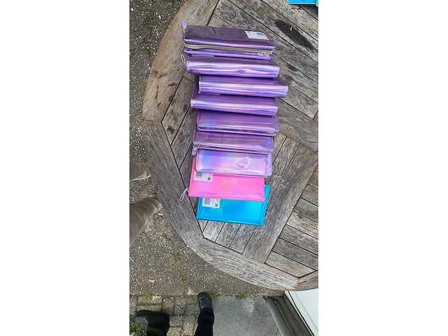 Book - afbeelding 2 van  2