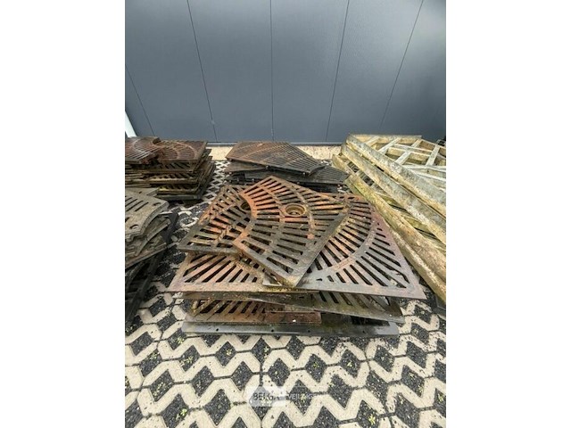 Boomroosters gietijzer - afbeelding 3 van  4