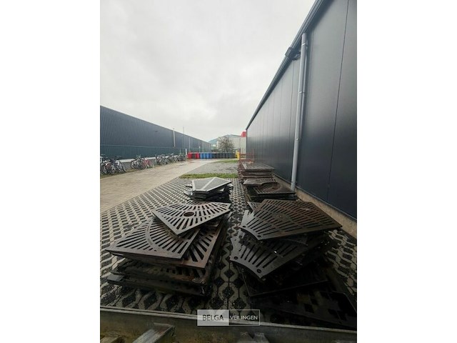 Boomroosters gietijzer - afbeelding 4 van  4