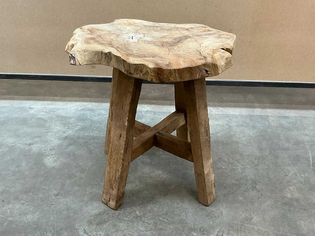 Boomstam kruk (17x) - afbeelding 1 van  3