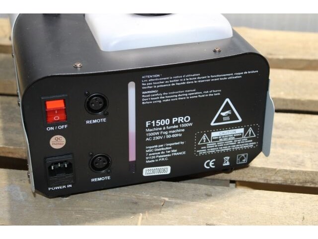 Boomtonedj f1500 rookmachine - afbeelding 4 van  5