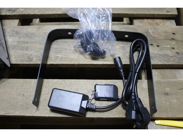 Boomtonedj f1500 rookmachine - afbeelding 5 van  5