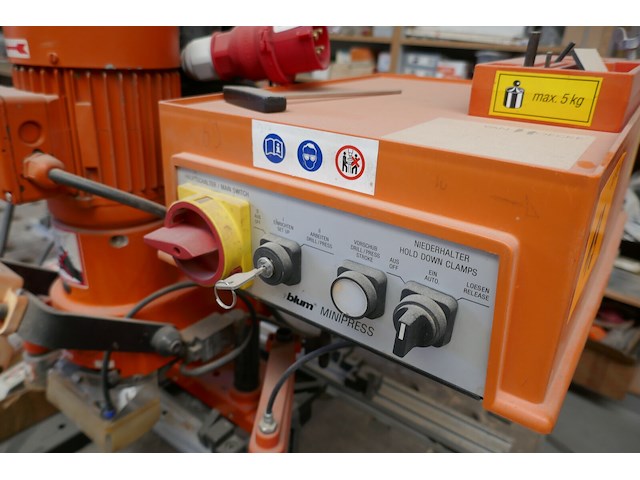 Boor-en beslagmachine blum - afbeelding 6 van  7