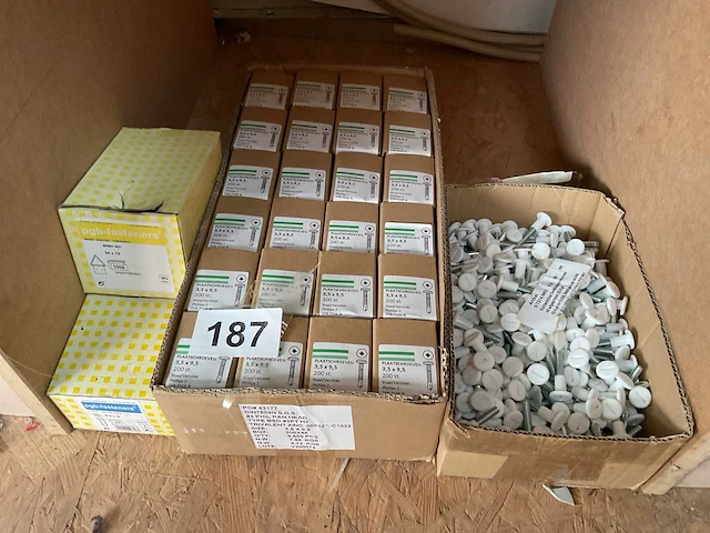 Boor schroeven en bevestigingen - afbeelding 1 van  7