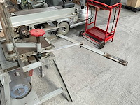 Boorconstructie/machine op metalen onderstel - afbeelding 11 van  24