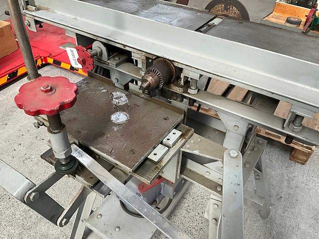 Boorconstructie/machine op metalen onderstel - afbeelding 18 van  24