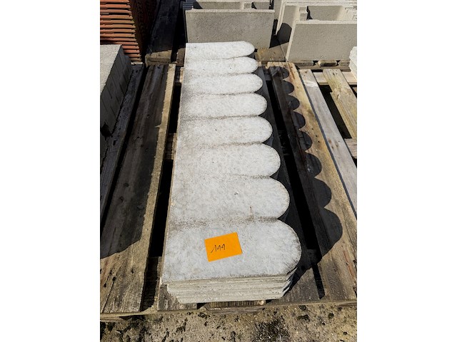 Boordsteen - afbeelding 1 van  1