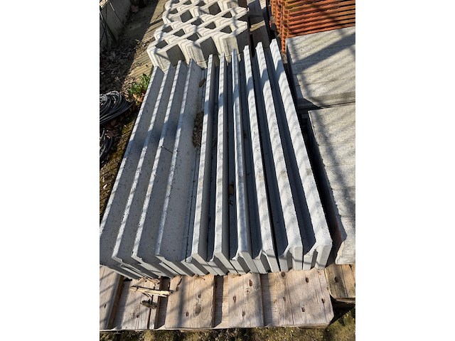 Boordsteen - afbeelding 1 van  1