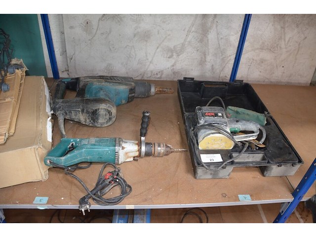 Boorhameer makita (defect) hm1203g, boormachine groene kleur zonder merk, handschuurmachine skil 7425 h1 in koffer (4,9,10) - afbeelding 1 van  15