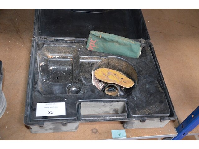 Boorhameer makita (defect) hm1203g, boormachine groene kleur zonder merk, handschuurmachine skil 7425 h1 in koffer (4,9,10) - afbeelding 12 van  15