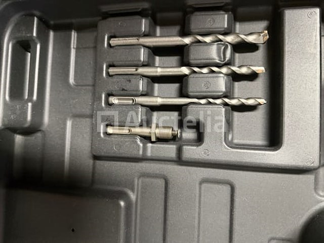 Boorhamer en accu schroevendraaier in koffer en accu slagmoer sleutel - afbeelding 5 van  6