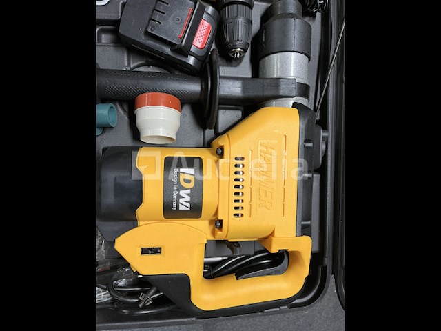 Boorhamer en accu schroevendraaier in koffer - afbeelding 3 van  5