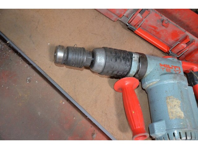 Boorhamer hilti te17 in koffer , cirkelzaag powerplus pow1041p (7,8) - afbeelding 6 van  10