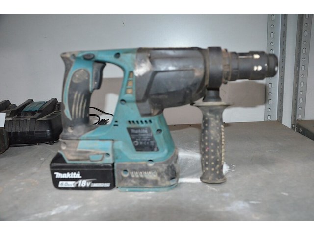 Boorhamer makita dhr 243 met 1 accu (12,15) - afbeelding 3 van  4
