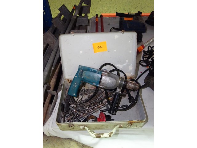 Boormachine met boren makita - afbeelding 1 van  1