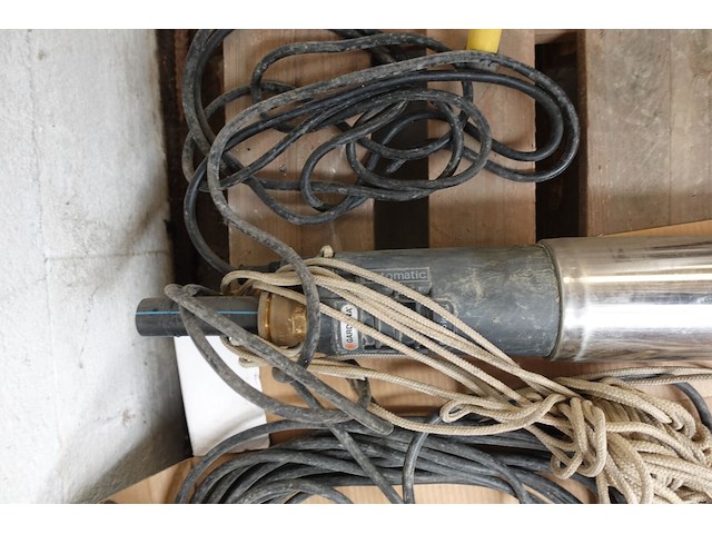 Boorput waterpomp gardena - afbeelding 6 van  7
