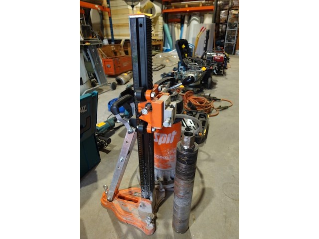 Boorstatief spit + drukvat spit - afbeelding 2 van  4