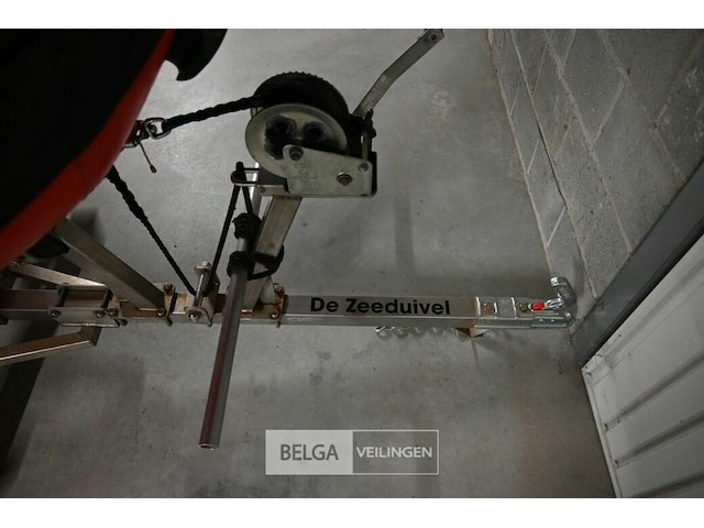 Boot highfield met buitenboordmotor en met strandtrailer - afbeelding 5 van  14